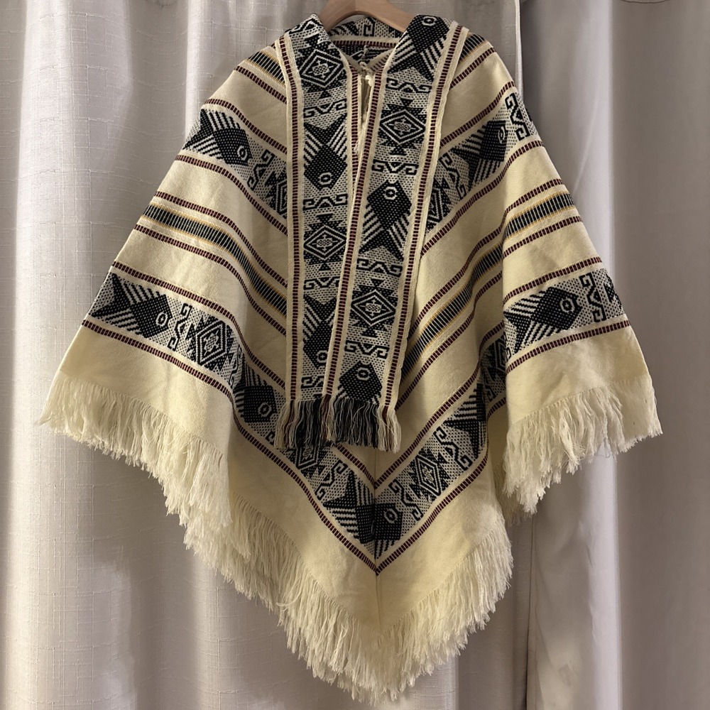 Artesian Knit Inca Fringed Wool Poncho OS Embroidered Tribal Print Scarf Tassels